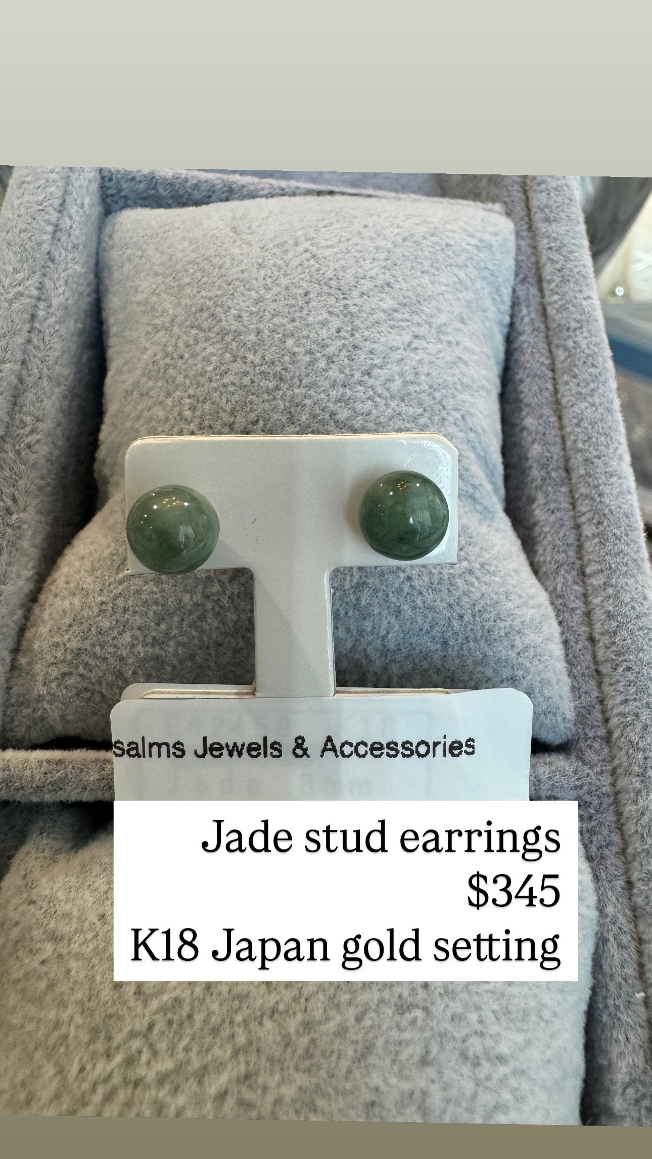 Jade stud