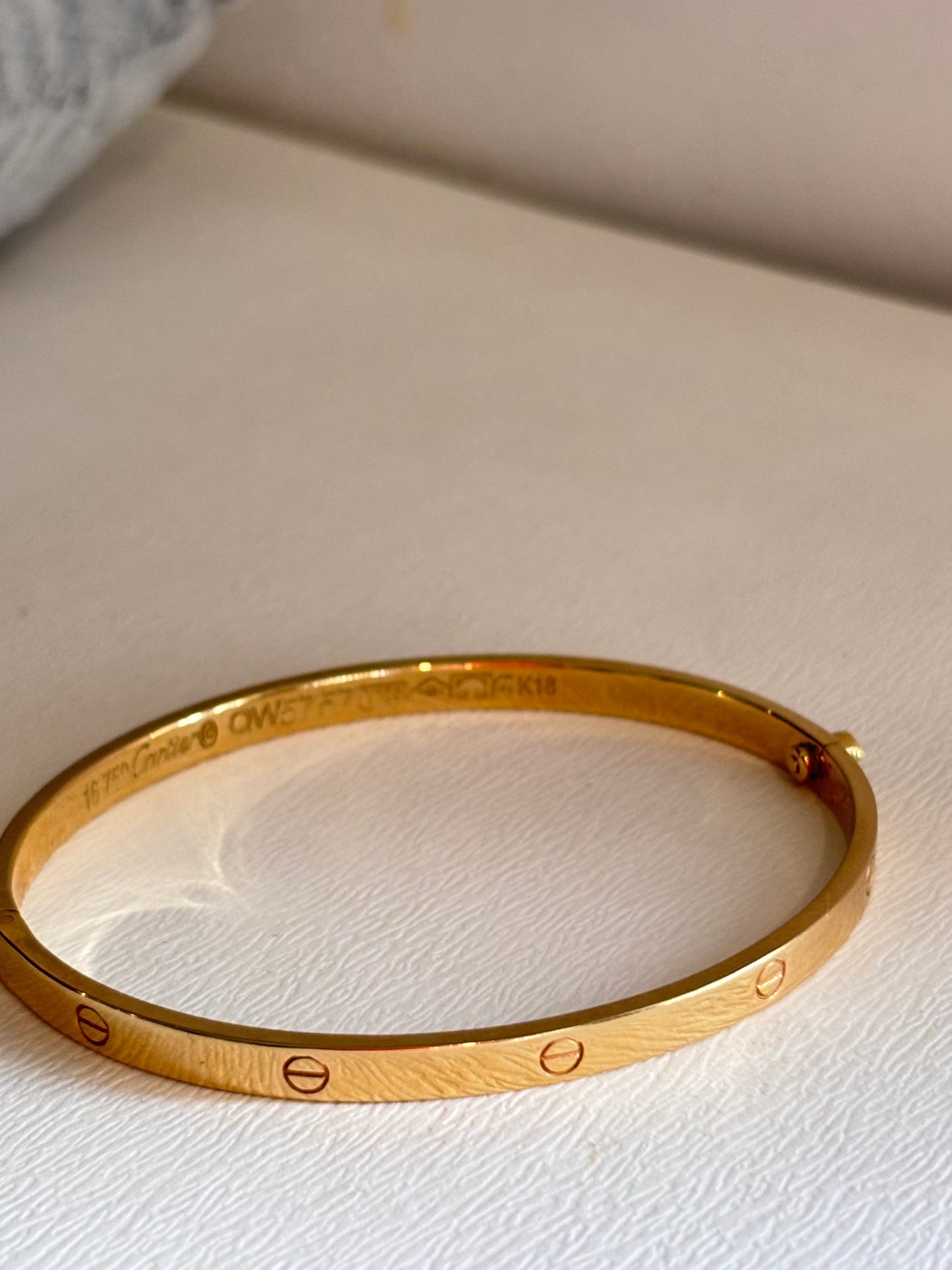 18k bangle