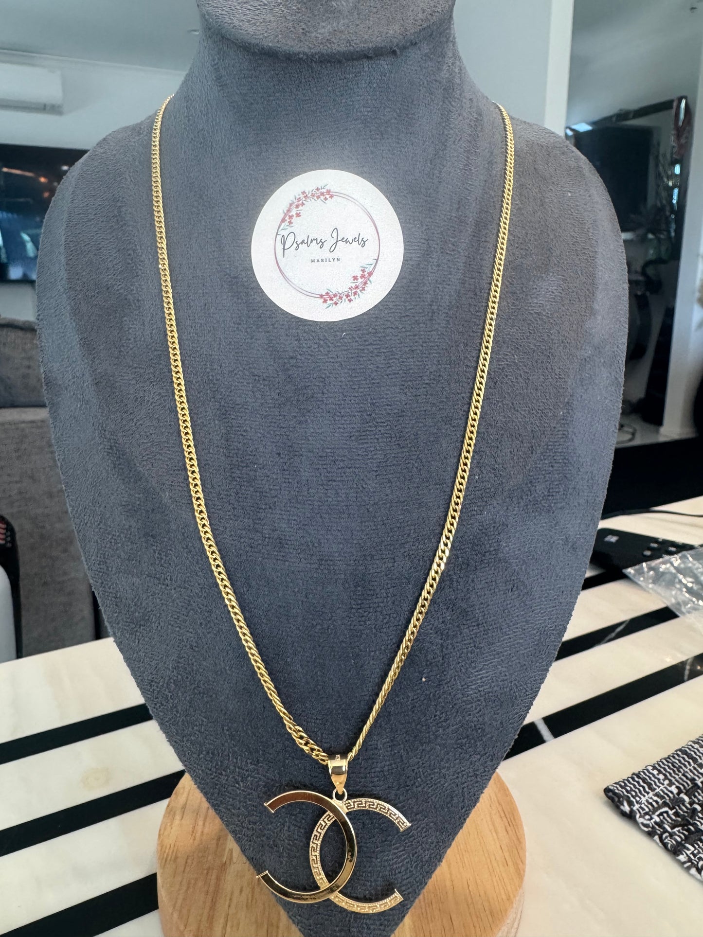 Necklace set