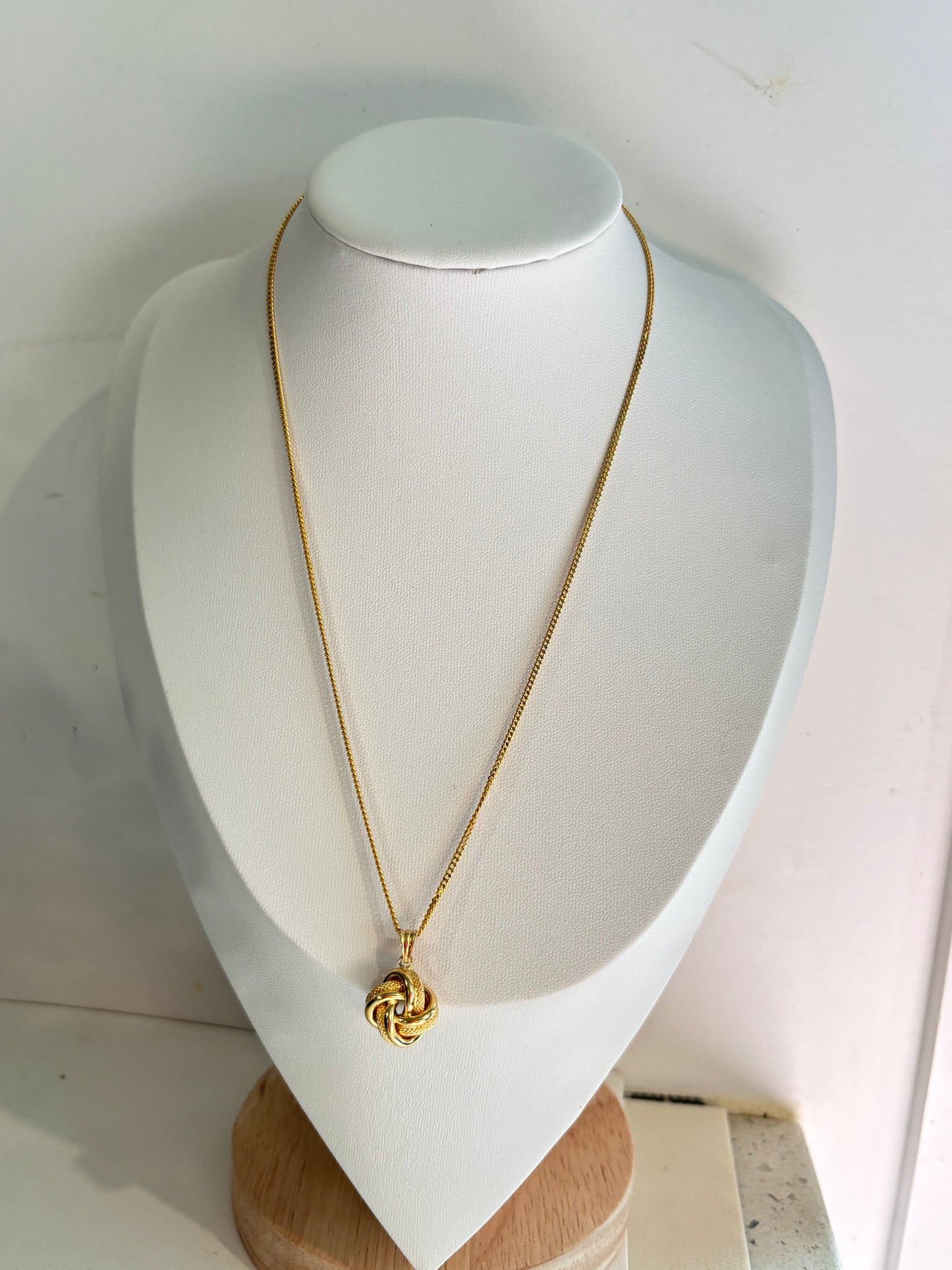Set necklace