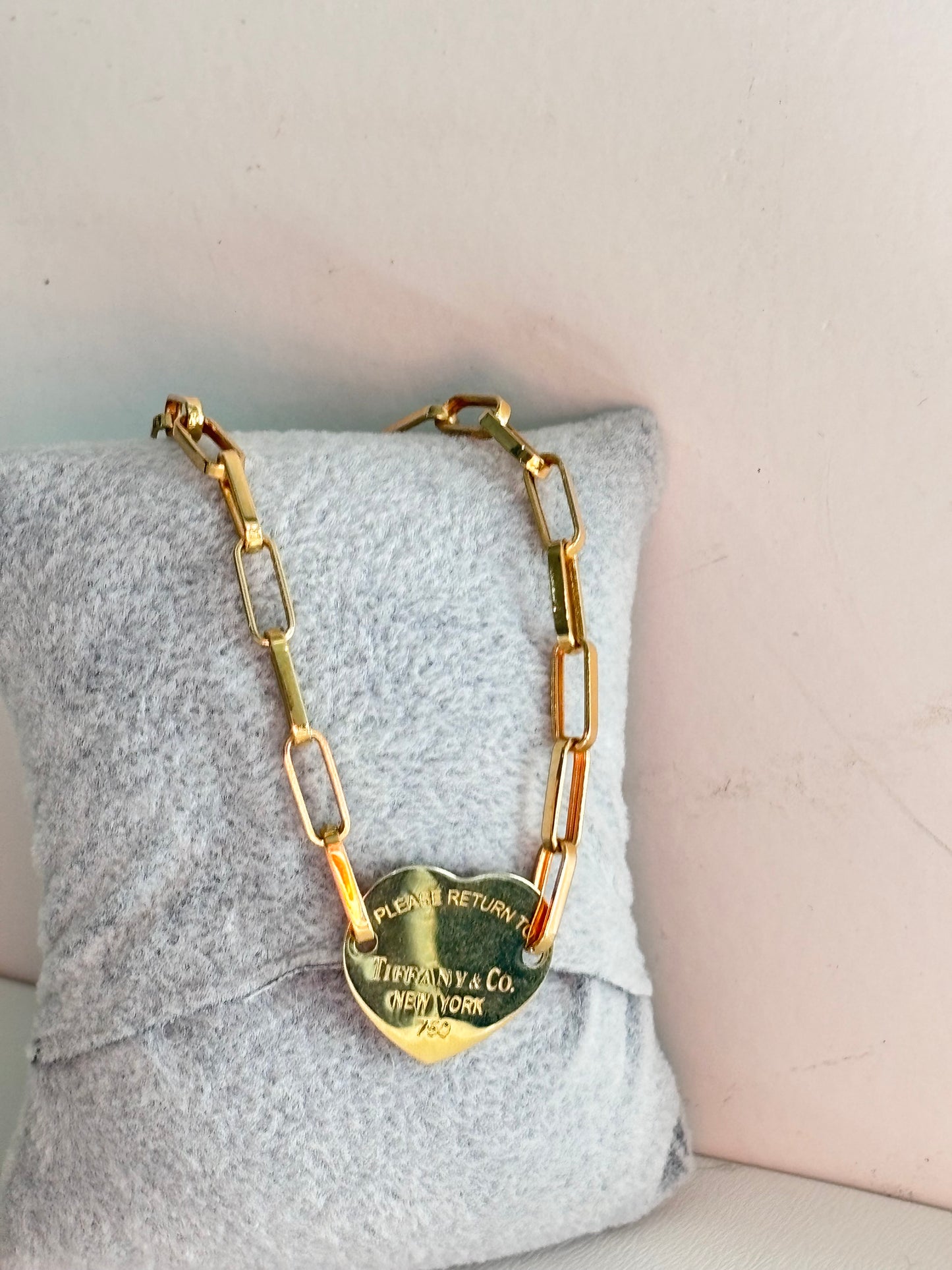 Cantered heart bracelet