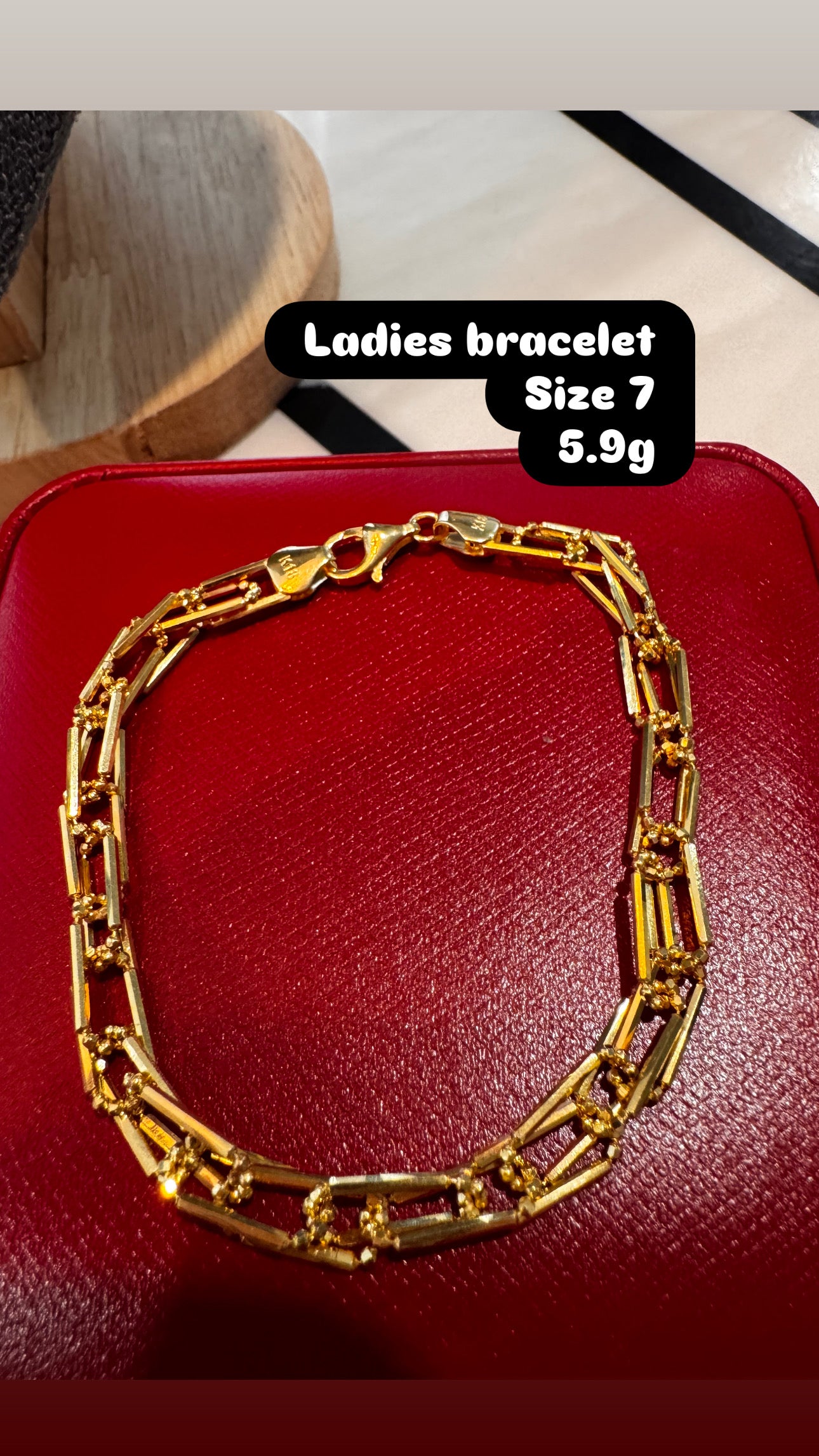 Ladies bracelet