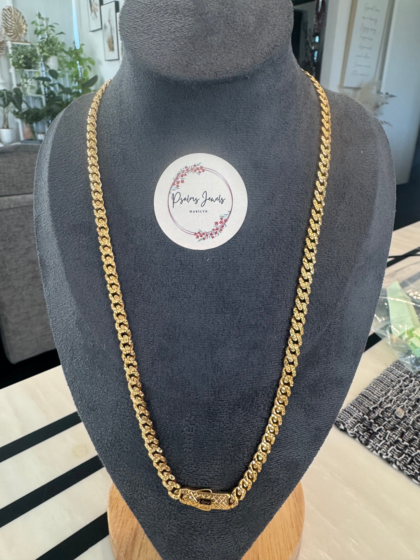Monaco chain 22