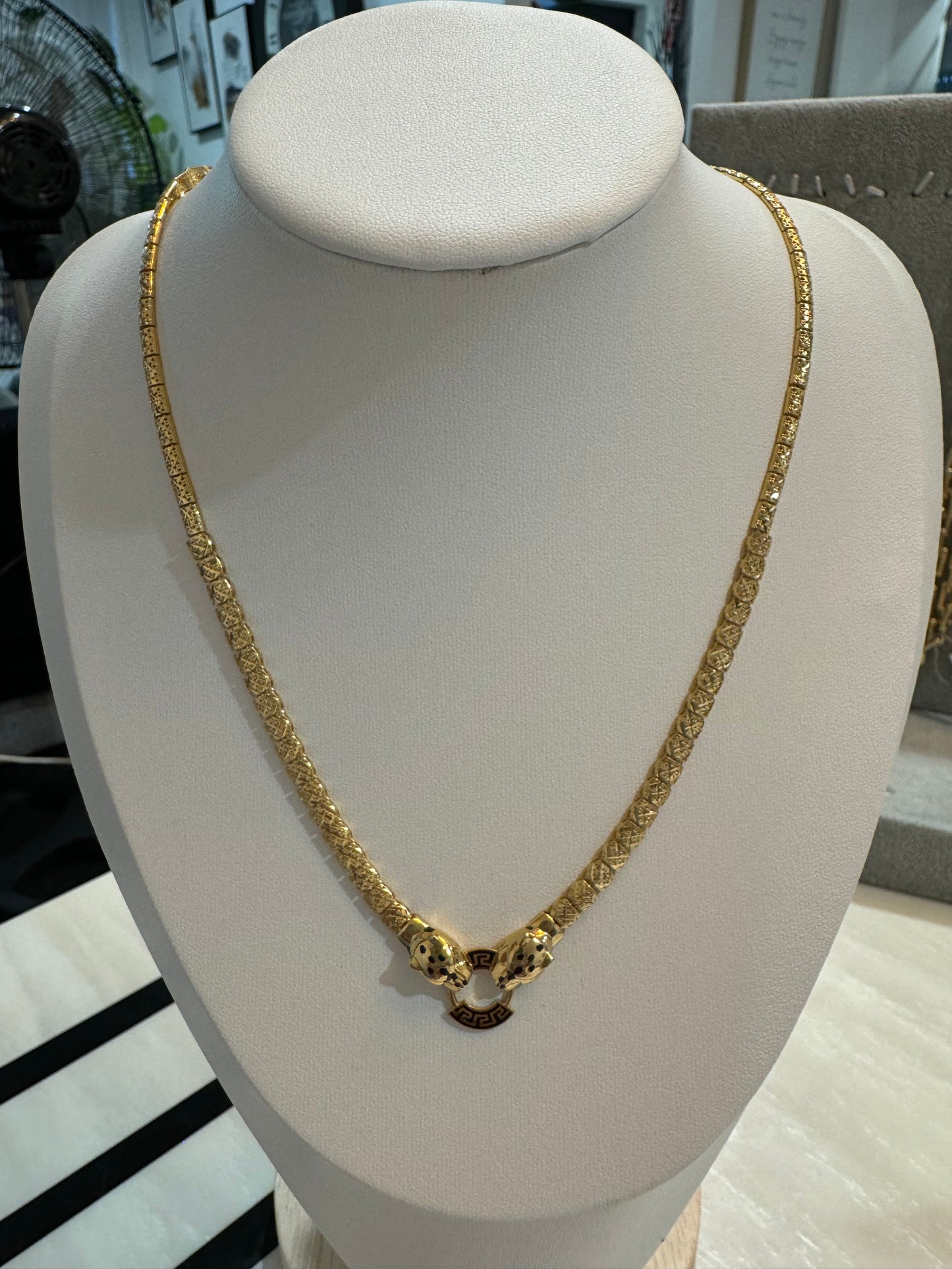 Panther design necklace
