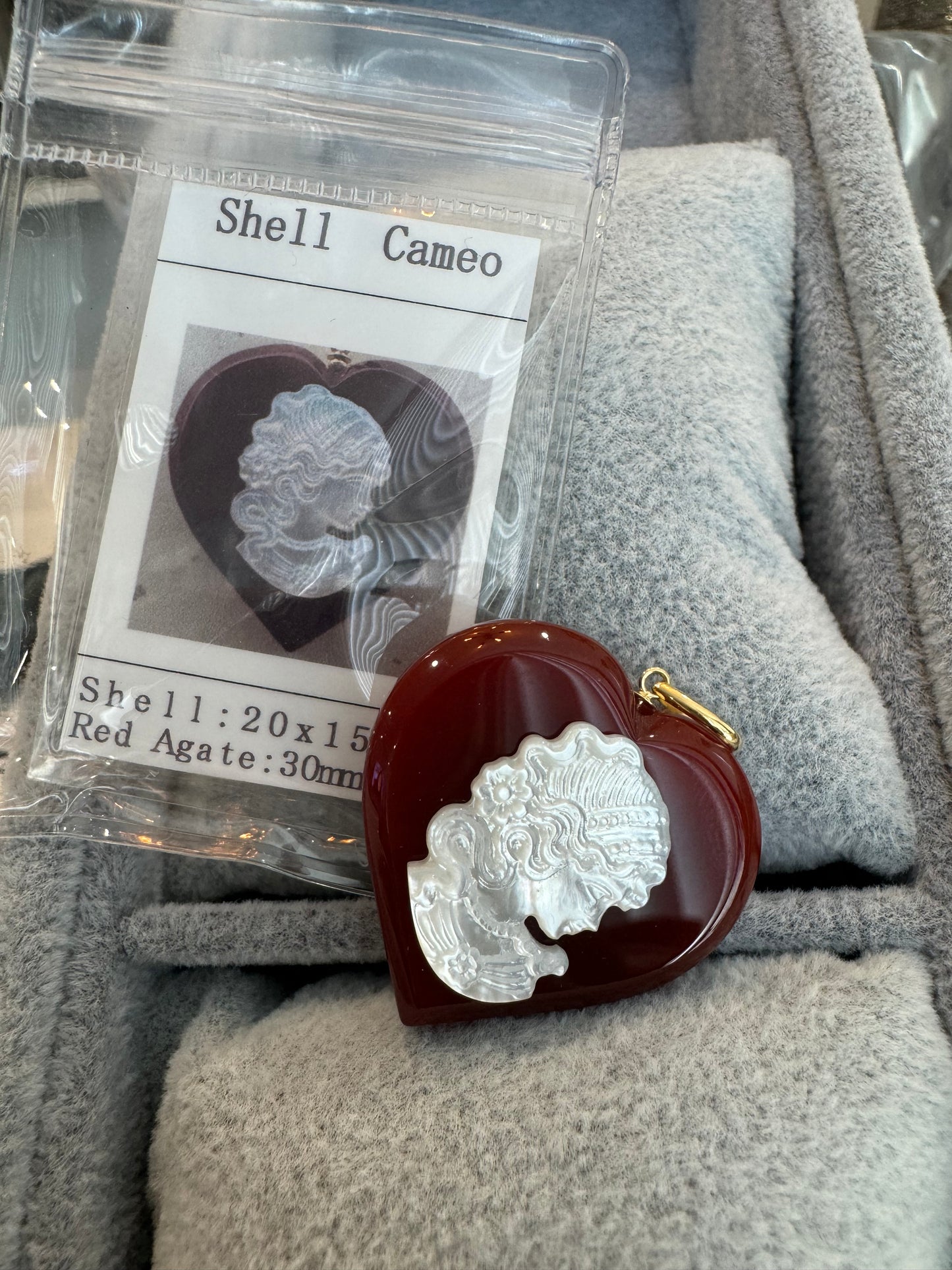 Red agate pendant