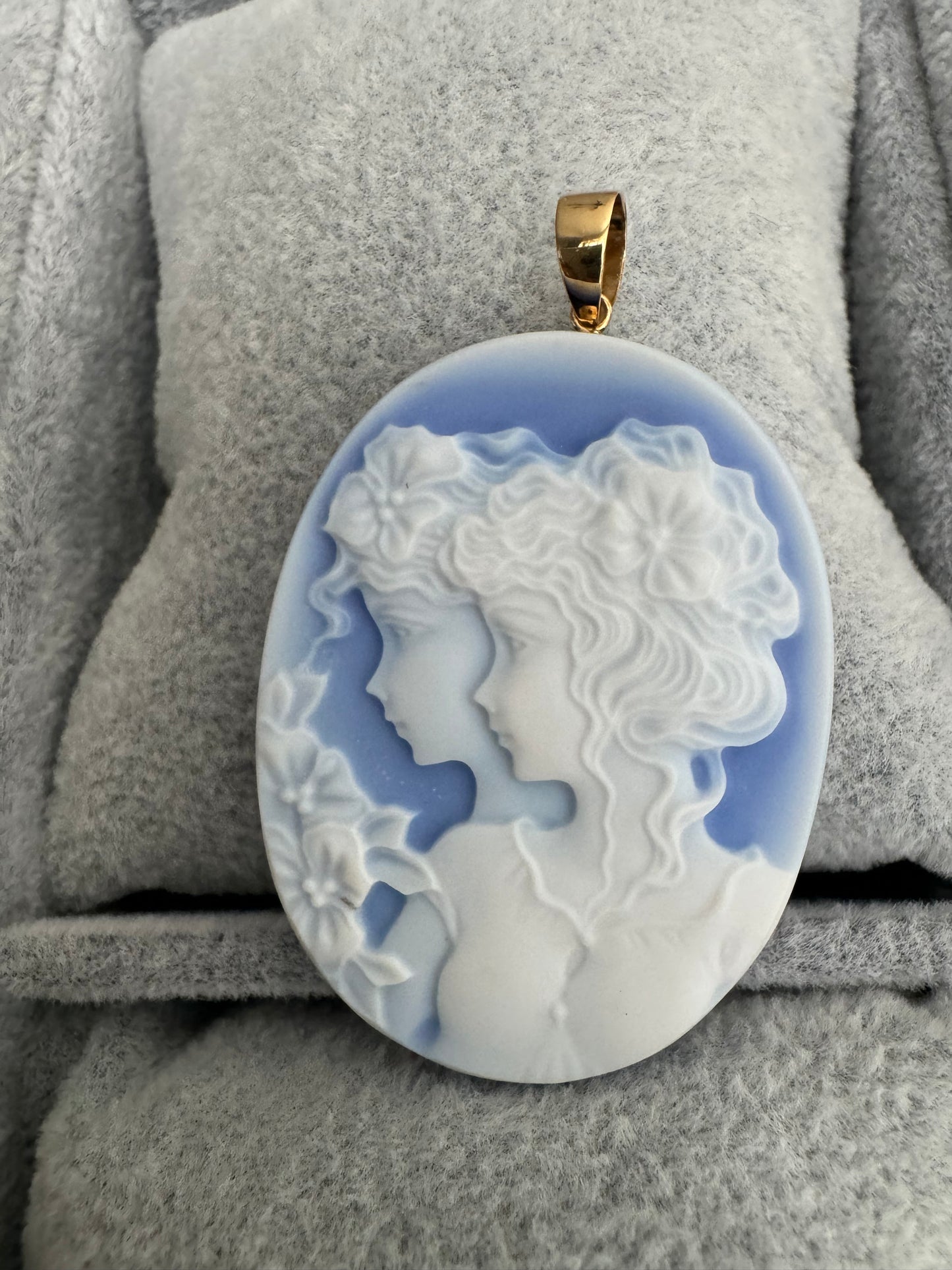 Blue agate pendant