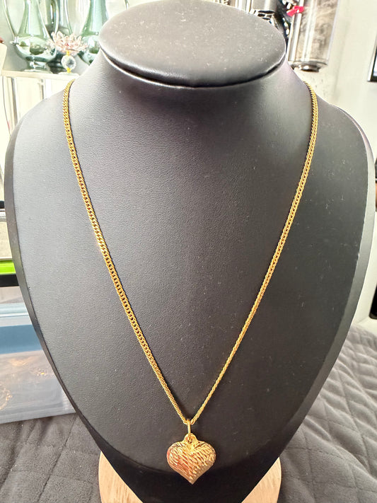 Barbada chain with heart pendant in 21karat real gold