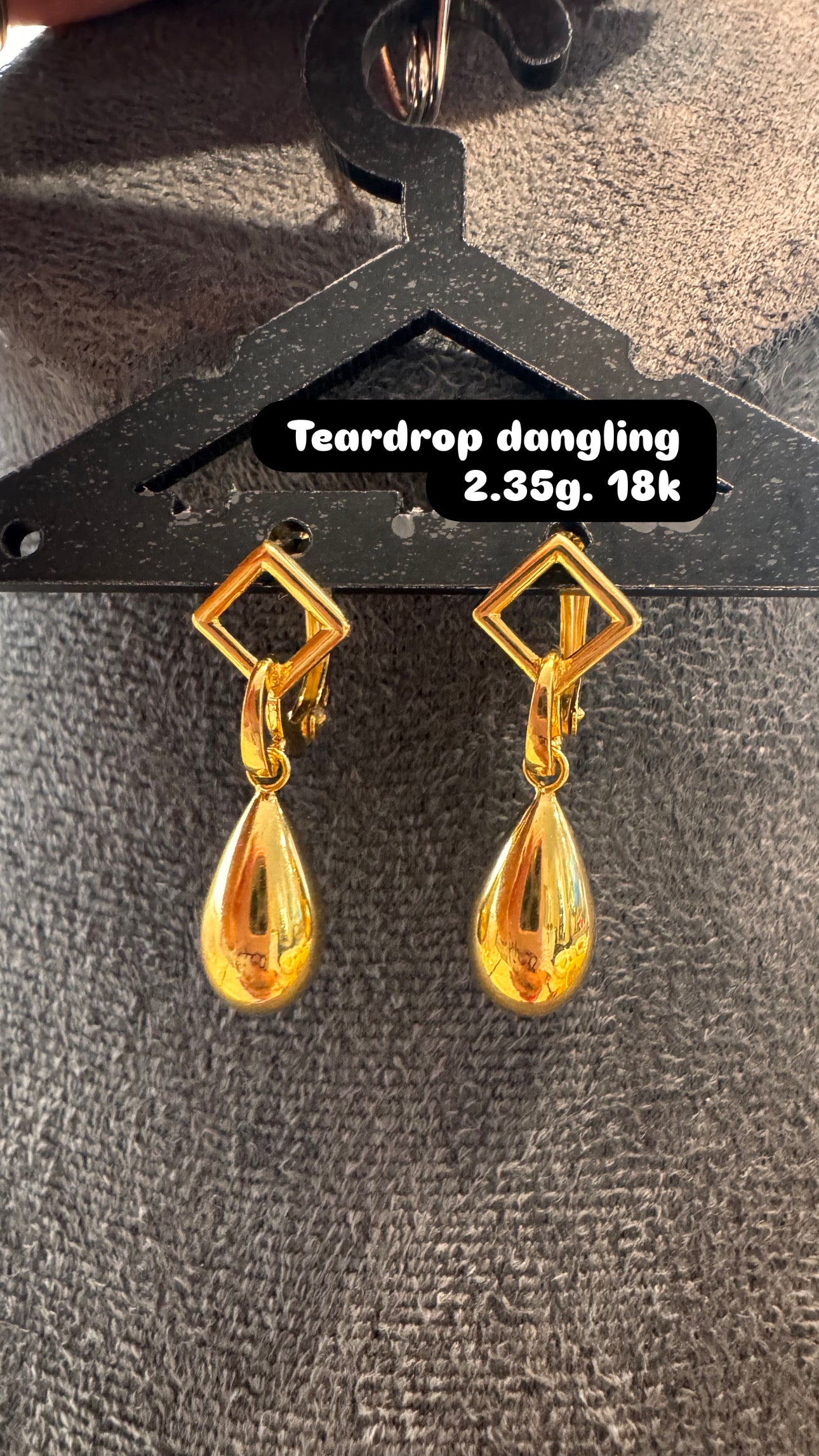 Teardrop dangling