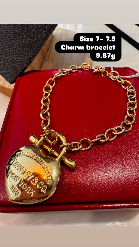 Ladies bracelet with heart charm