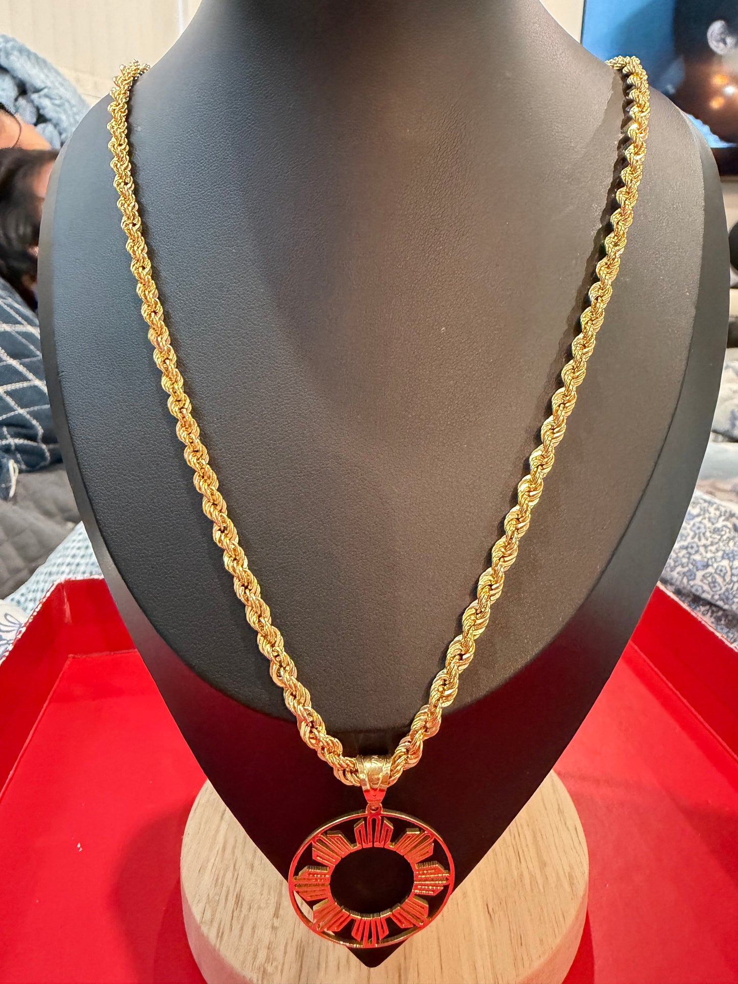 Rope chain with Sun Pendant