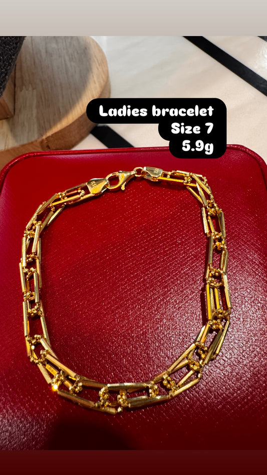 Ladies bracelet