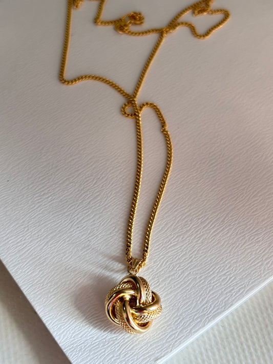 Cinnamon pendant
