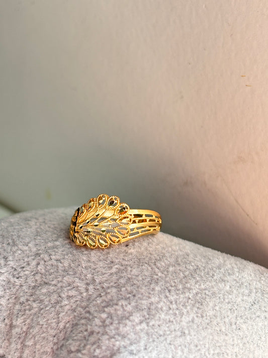 Ladies ring