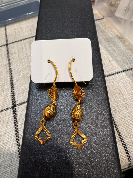 21k dangling earring